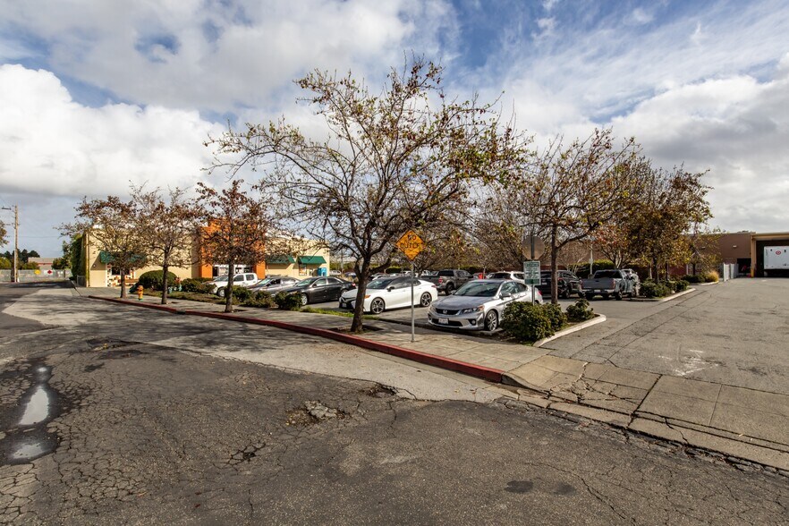 More Photos Of 150 Charter St, Redwood City Land For Sale