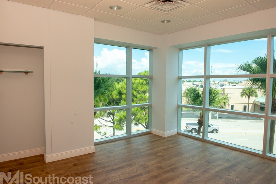 More Photos Of 1050 SE Monterey Rd, Stuart Medical For Lease