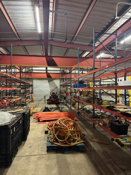 More Photos Of 4555 South St, Titusville Warehouse For Lease