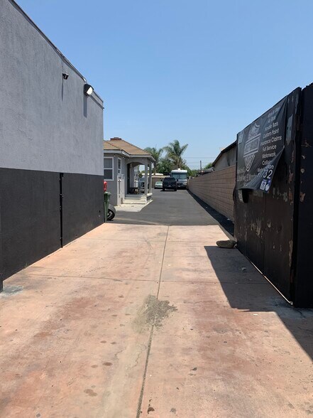 More Photos Of 2446 Durfee Ave, El Monte Freestanding For Sale