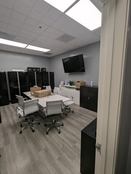 More Photos Of 3015 Calloway Dr, Bakersfield Storefront Retail Office For Lease