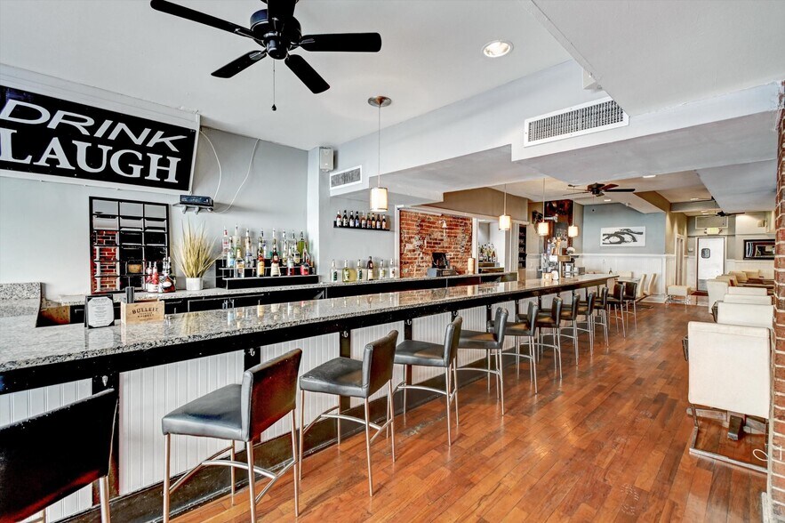More Photos Of 15 E Centre St, Baltimore Bar For Sale