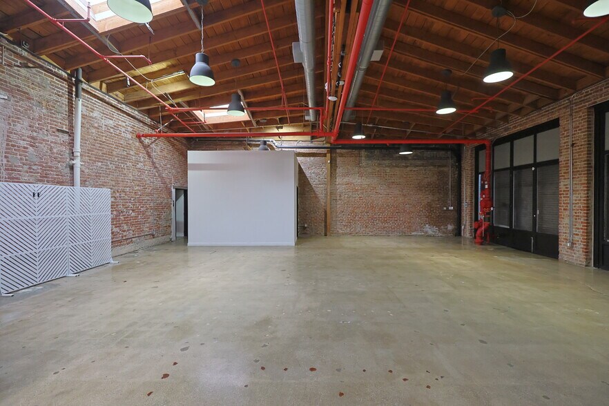 More Photos Of 2014-2022 E 7th St, Los Angeles Office For Lease