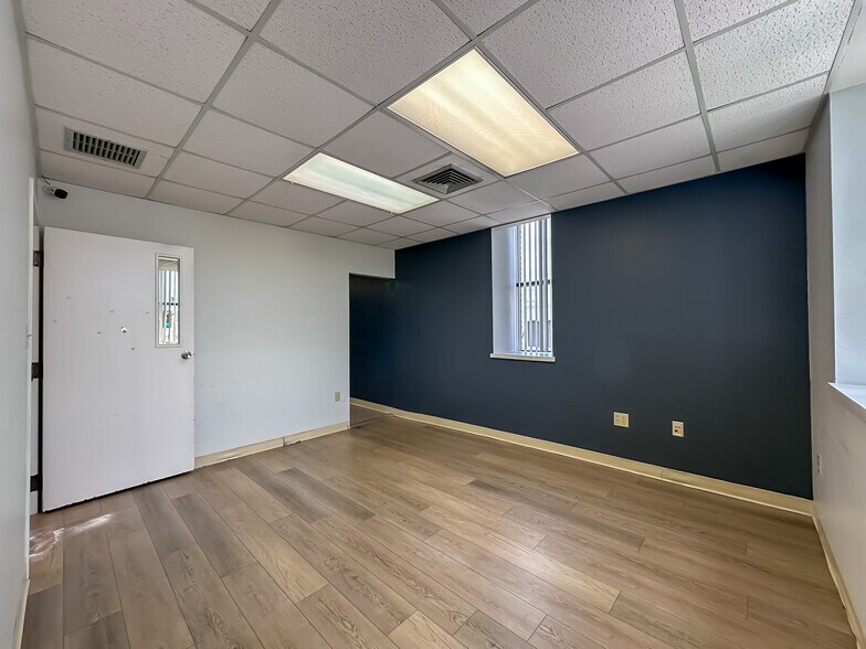 More Photos Of 103 S Florida Ave, Lakeland Office For Lease