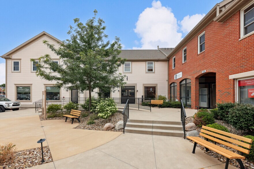 More Photos Of 126 W Streetsboro St, Hudson Office For Sale