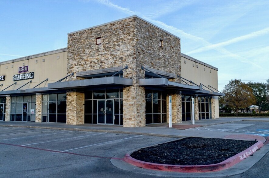 More Photos Of 5968 Fairmont Pky, Pasadena Storefront For Lease