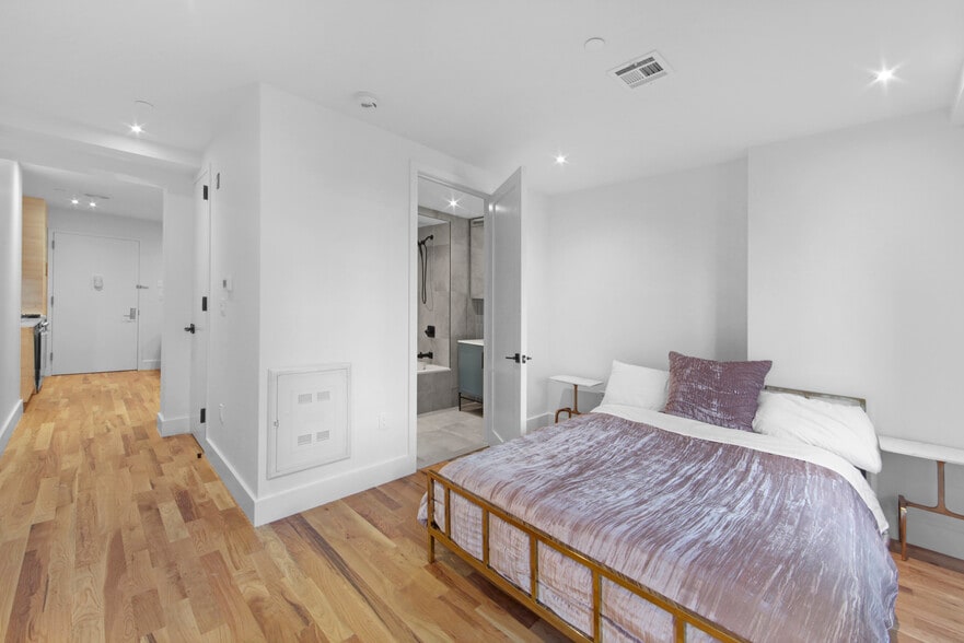 More Photos Of 1071-1079 Fulton St, Brooklyn Apartments For Sale