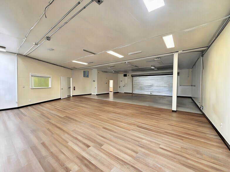 More Photos Of 5 Harris Ct, Monterey Warehouse For Lease