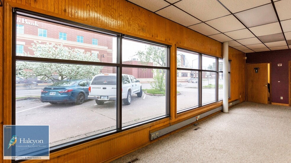 More Photos Of 401 W Broadway St, Missoula Freestanding For Lease