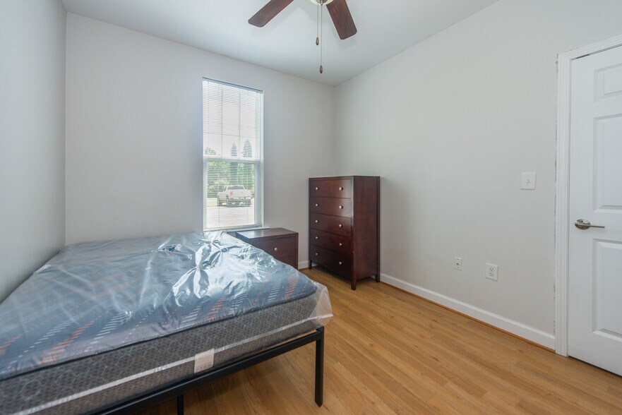 More Photos Of 5606 Campus Ridge Dr, Wise Multifamily For Sale