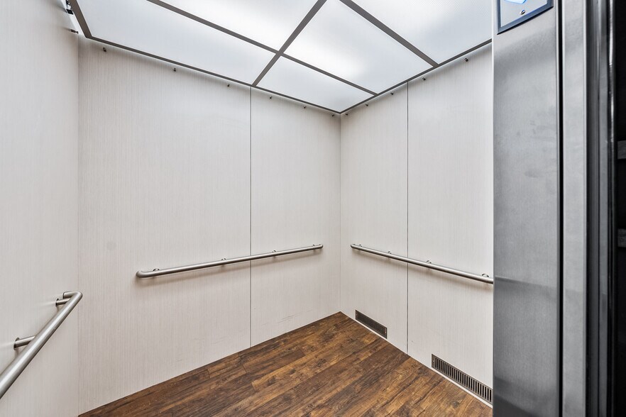 More Photos Of 2166 NW Vine St, Grants Pass Medical For Sale