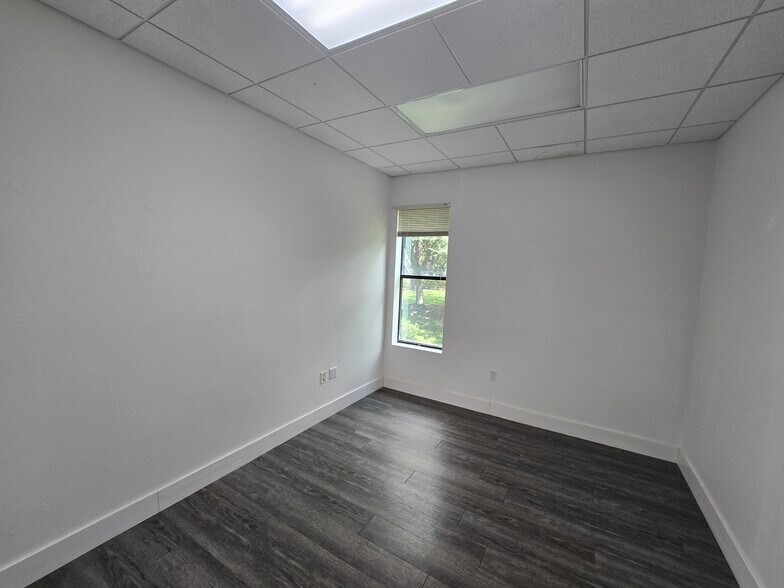 More Photos Of 1351 Sawgrass Corporate Pky, Sunrise Loft Creative Space For Lease