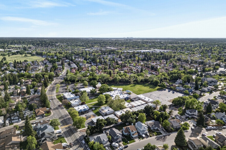 More Photos Of 402 Colin Kelly Dr, Roseville Apartments For Sale