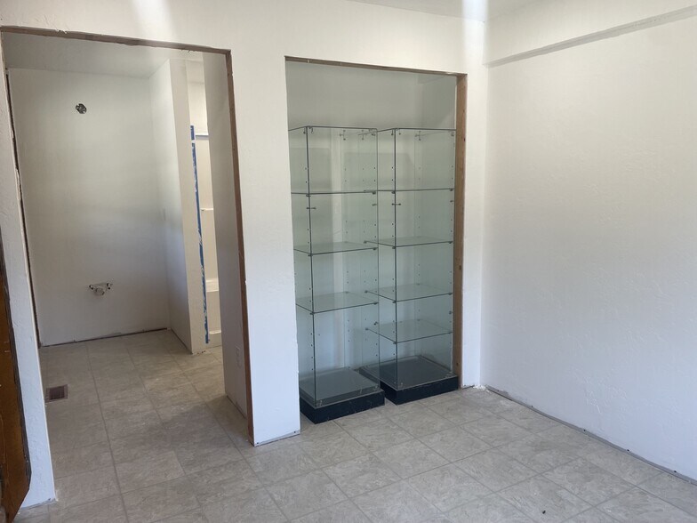 More Photos Of 115 Phillips St, Canyonville General Retail For Sale