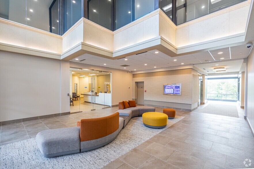 More Photos Of 1447 York Rd, Lutherville Office For Lease