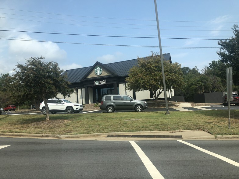 More Photos Of 329-339 Us-123-byp, Seneca Unknown For Lease