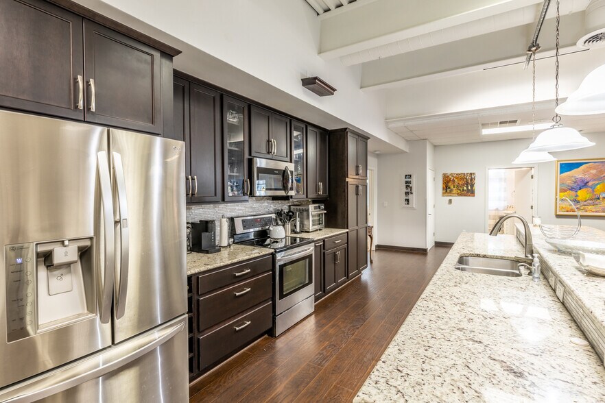 More Photos Of 1410 Incarnation Dr, Charlottesville Medical For Sale