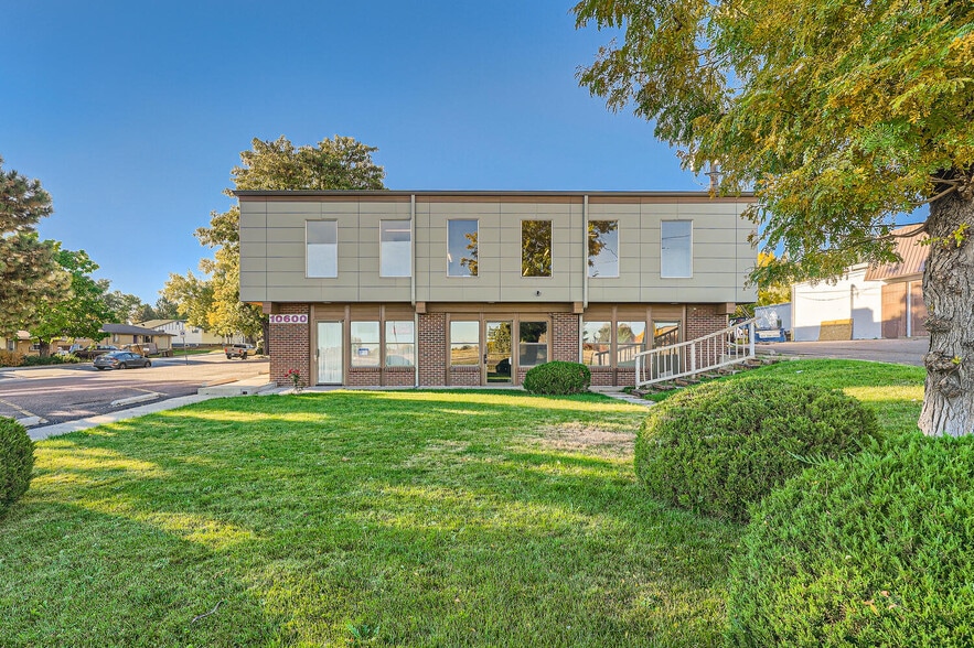 More Photos Of 10600 W Alameda Ave, Lakewood Loft Creative Space For Lease