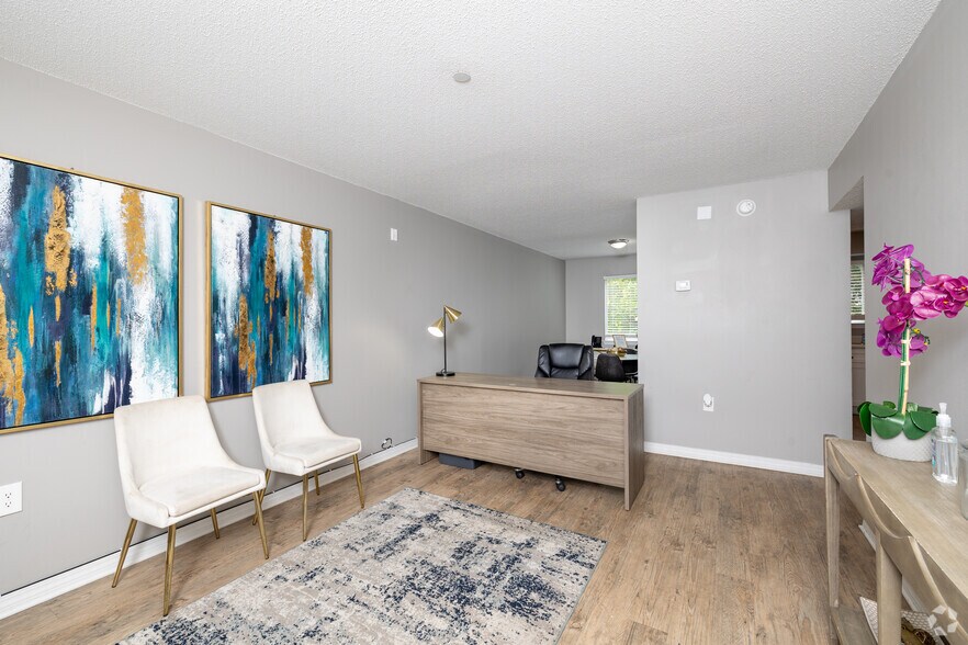 More Photos Of 1665 Dogwood Pl, Pensacola Apartments For Sale