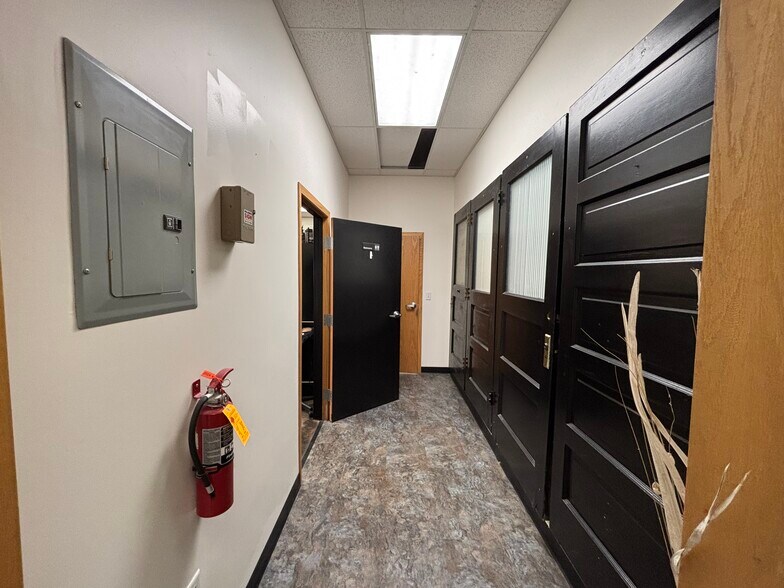 More Photos Of 1780 Shiloh Rd, Billings Storefront Retail Office For Lease