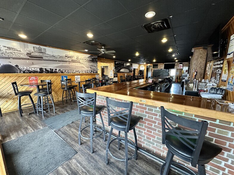 More Photos Of 102 E Railroad St, Lena Apartments For Sale