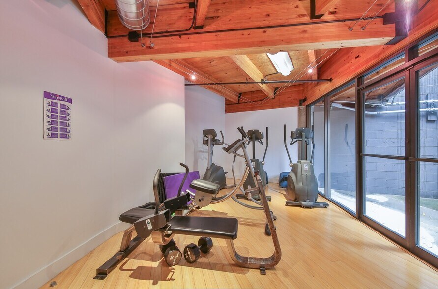 More Photos Of 101 Lucas Valley Rd, San Rafael Loft Creative Space For Lease