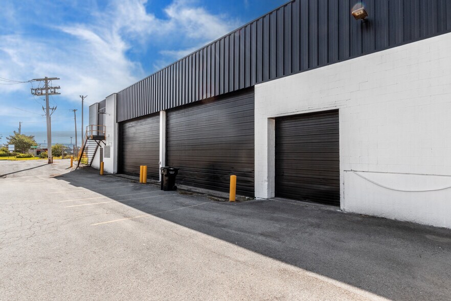 More Photos Of 1885 Harlem Rd, Buffalo Warehouse For Sale