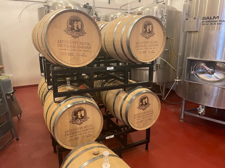 More Photos Of 123 A St, Mc Gregor Restaurant For Lease