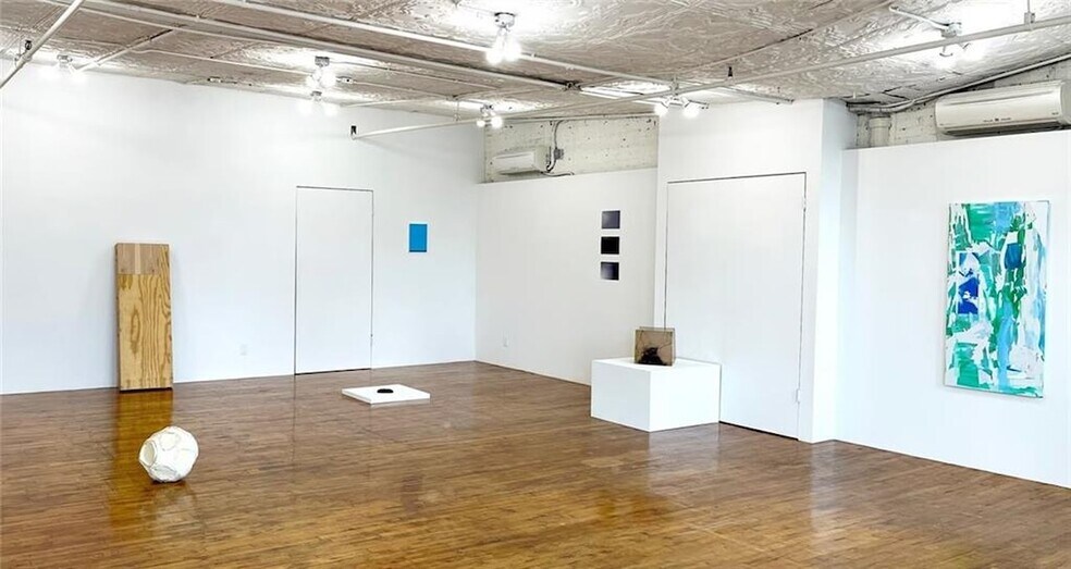 More Photos Of 424-426 Broadway, New York Loft Creative Space For Sale