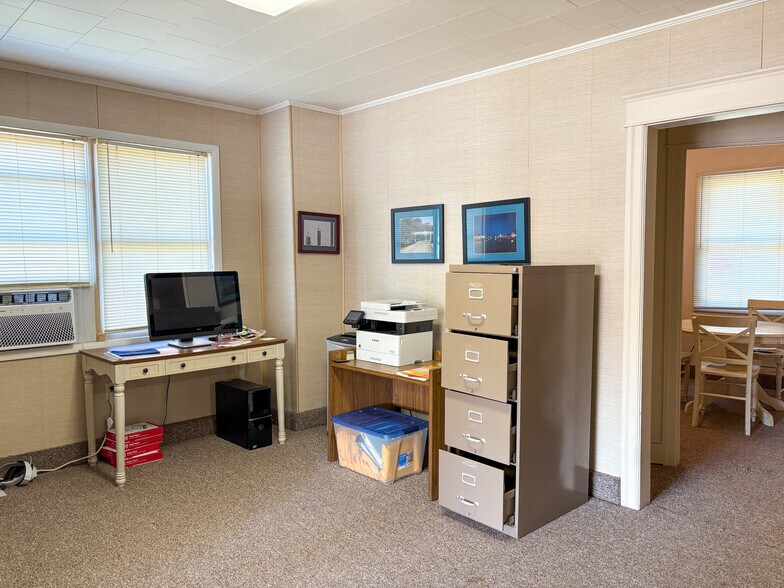 More Photos Of 417 Albany Ave, Kingston Office For Sale