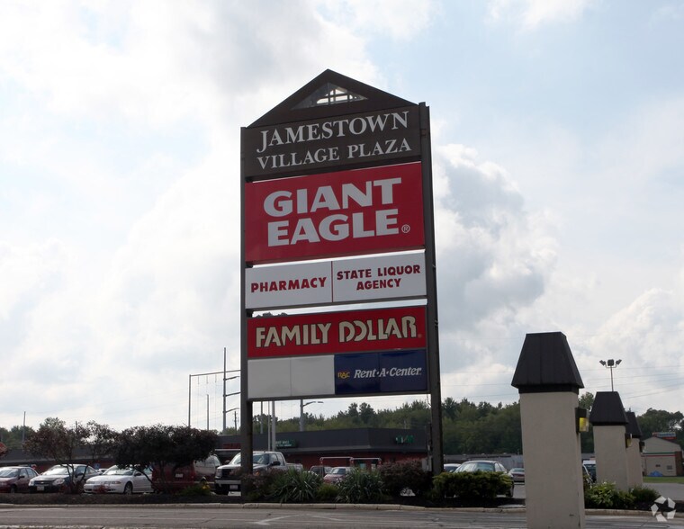 More Photos Of 2700-2790 Mahoning Ave NW, Warren Storefront For Lease