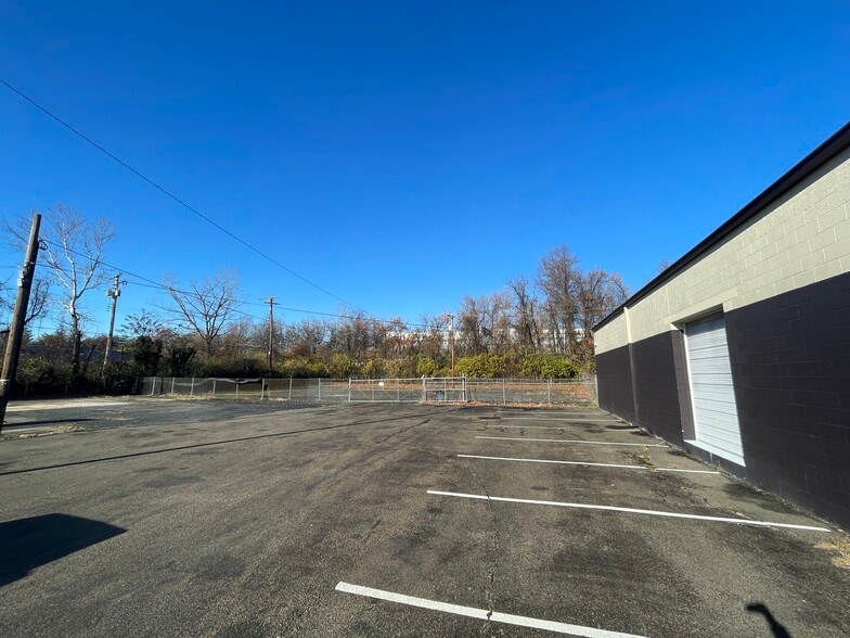 More Photos Of 9026 Pulaski Hwy, Middle River Freestanding For Lease