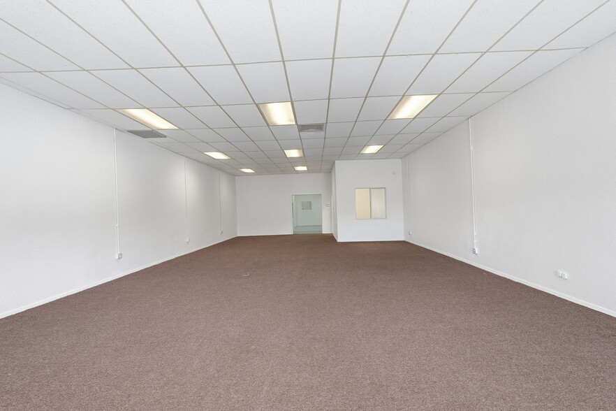 More Photos Of 236 W Coolidge Ave, Coolidge Storefront Retail Residential For Sale