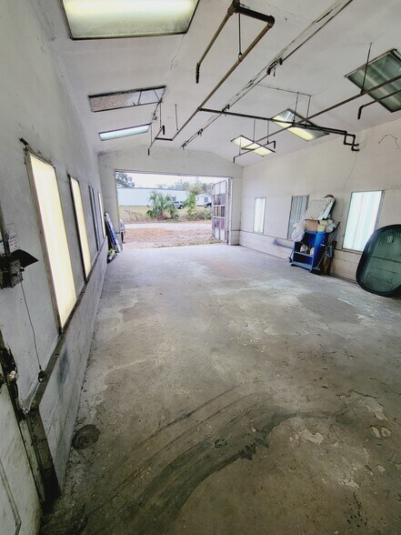 More Photos Of 9701 E US Highway 92, Tampa Freestanding For Sale