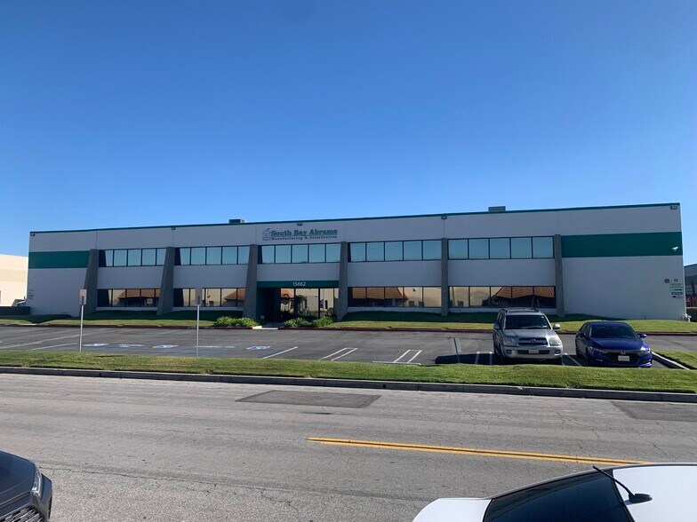 More Photos Of 15662-15682 Producer Ln, Huntington Beach Manufacturing For Lease