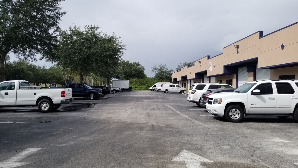 More Photos Of 1424 Hamlin Ave, Saint Cloud Unknown For Lease