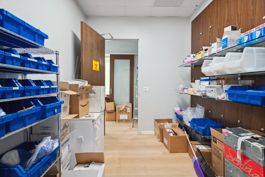 More Photos Of 11189 Sorrento Valley Rd, San Diego Research And Development For Sale