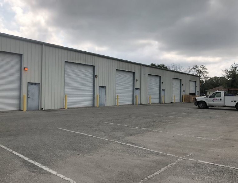More Photos Of 6618-6628 26th Ct E, Sarasota Warehouse For Lease