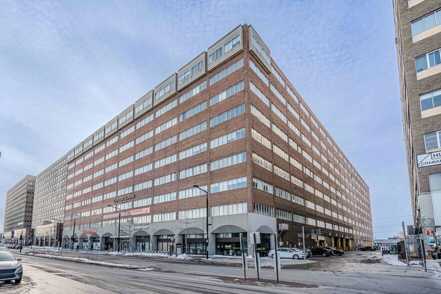 Primary Photo Of 323-355 Rue Chabanel O, Montréal Office For Lease