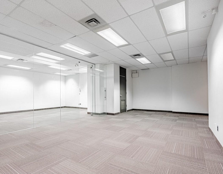 More Photos Of 2180 Meadowvale Blvd, Mississauga Office For Sale