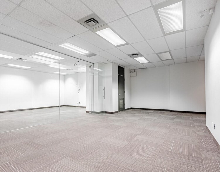 More Photos Of 2180 Meadowvale Blvd, Mississauga Office For Lease
