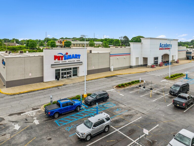 More Photos Of 111-191 Cox Creek Pky S, Florence Storefront For Sale