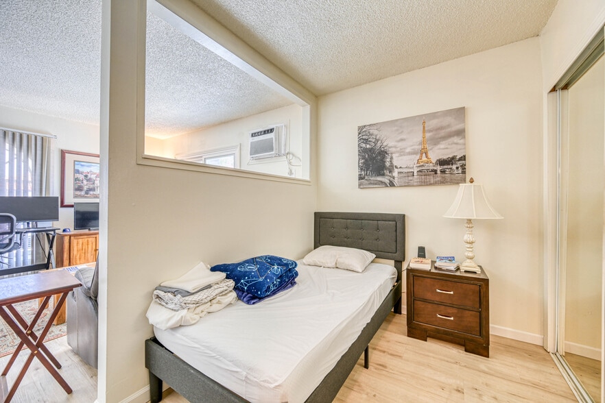 More Photos Of 1632 E Saint Louis Ave, Las Vegas Apartments For Sale