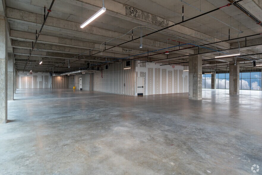 More Photos Of 541 Church At North Hills St, Raleigh Office For Lease