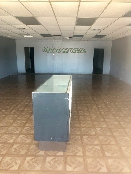 More Photos Of 2212-2220 NW Fort Sill Blvd, Lawton Storefront Retail Office For Lease