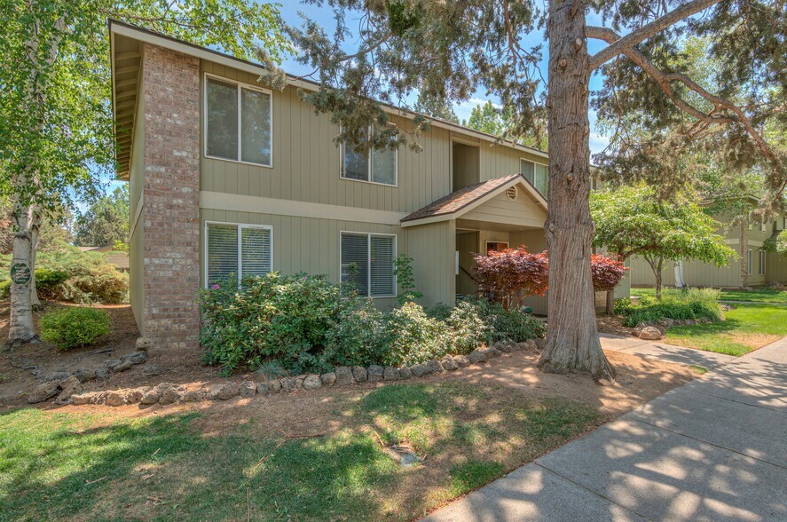 More Photos Of 1330 NE Purcell Blvd, Bend Apartments For Sale