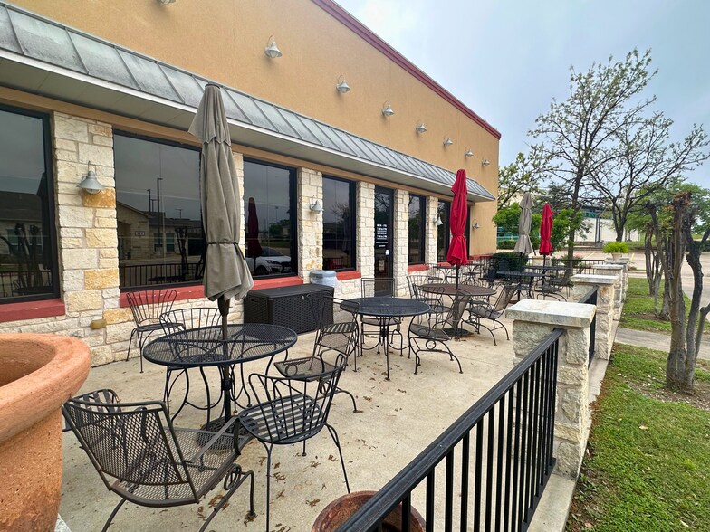 More Photos Of 1005 W Pecan St, Pflugerville Restaurant For Sale