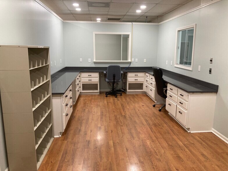 More Photos Of 18 W Gibson St, Hartwell Medical For Sale