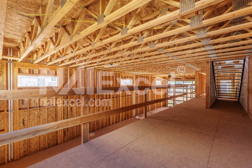 More Photos Of 80 W Center St, La Verkin Light Manufacturing For Sale