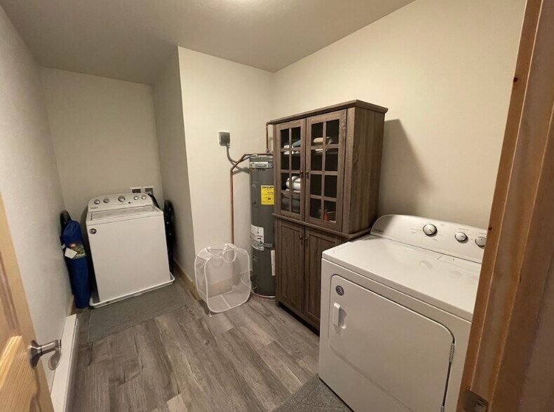 More Photos Of 301 Spring St, Gardiner Apartments For Sale